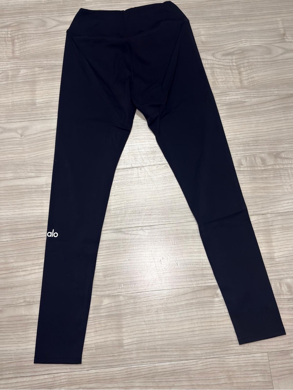 High-Waisted Black Leggings - Picture 5 of 5